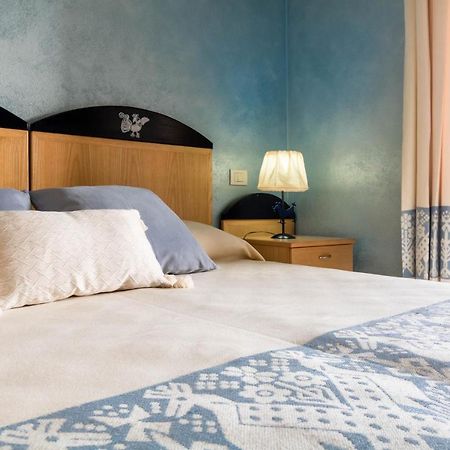Hotel Villa Del Mare Solanas Extérieur photo