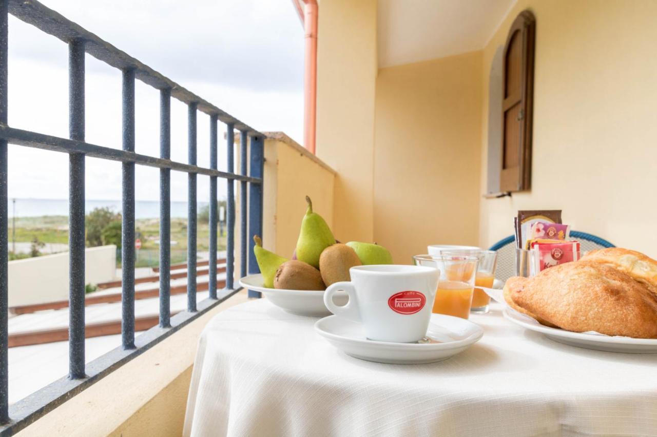 Hotel Villa Del Mare Solanas Extérieur photo
