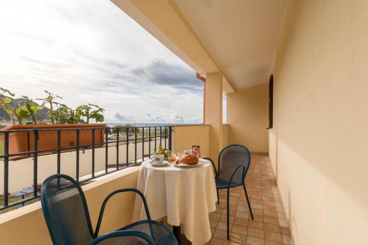 Hotel Villa Del Mare Solanas Extérieur photo
