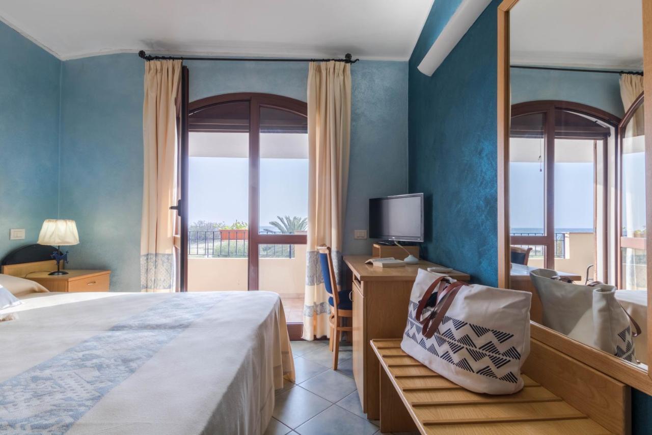 Hotel Villa Del Mare Solanas Extérieur photo