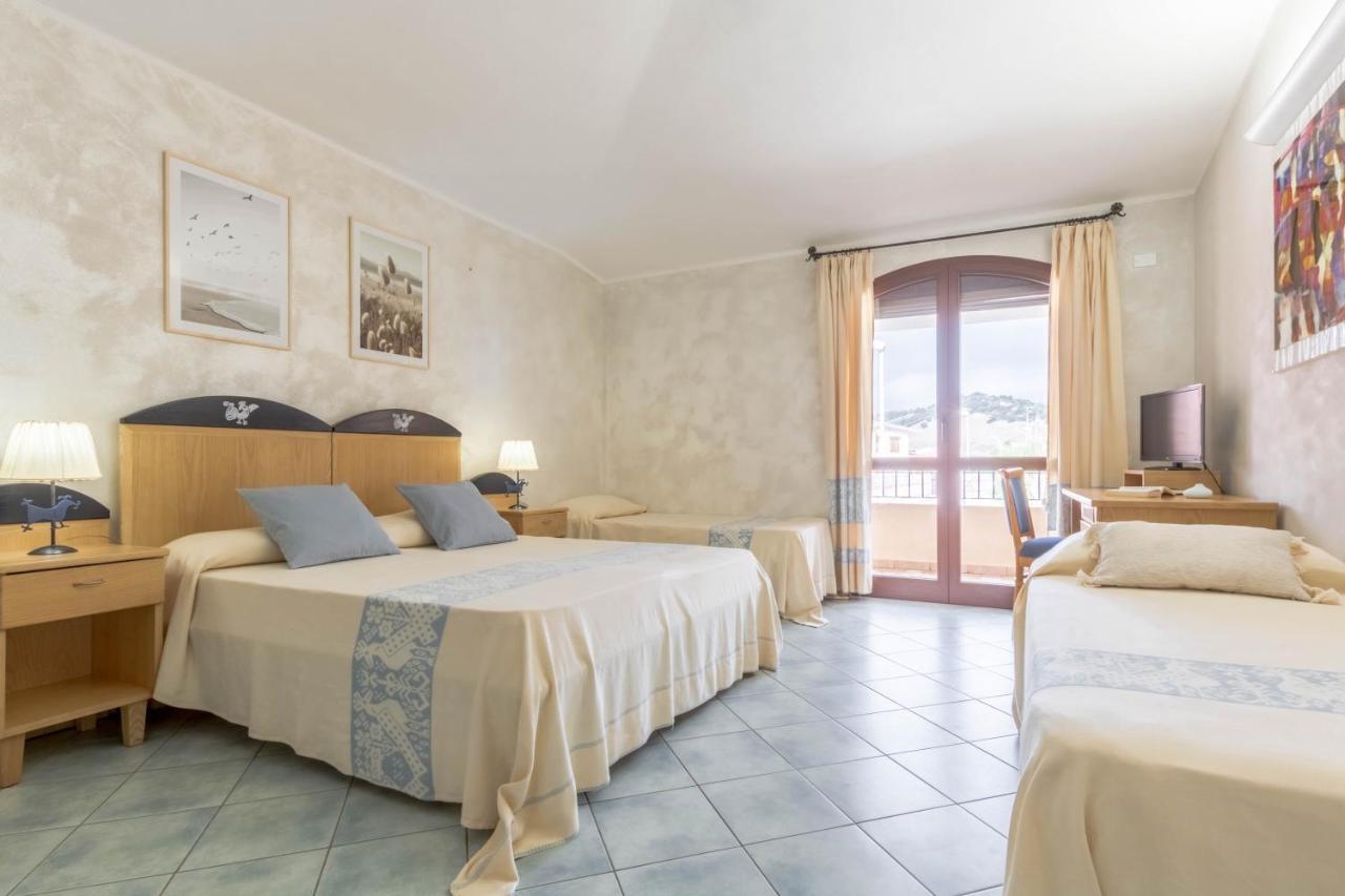 Hotel Villa Del Mare Solanas Extérieur photo