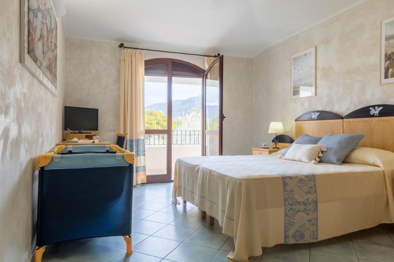 Hotel Villa Del Mare Solanas Extérieur photo
