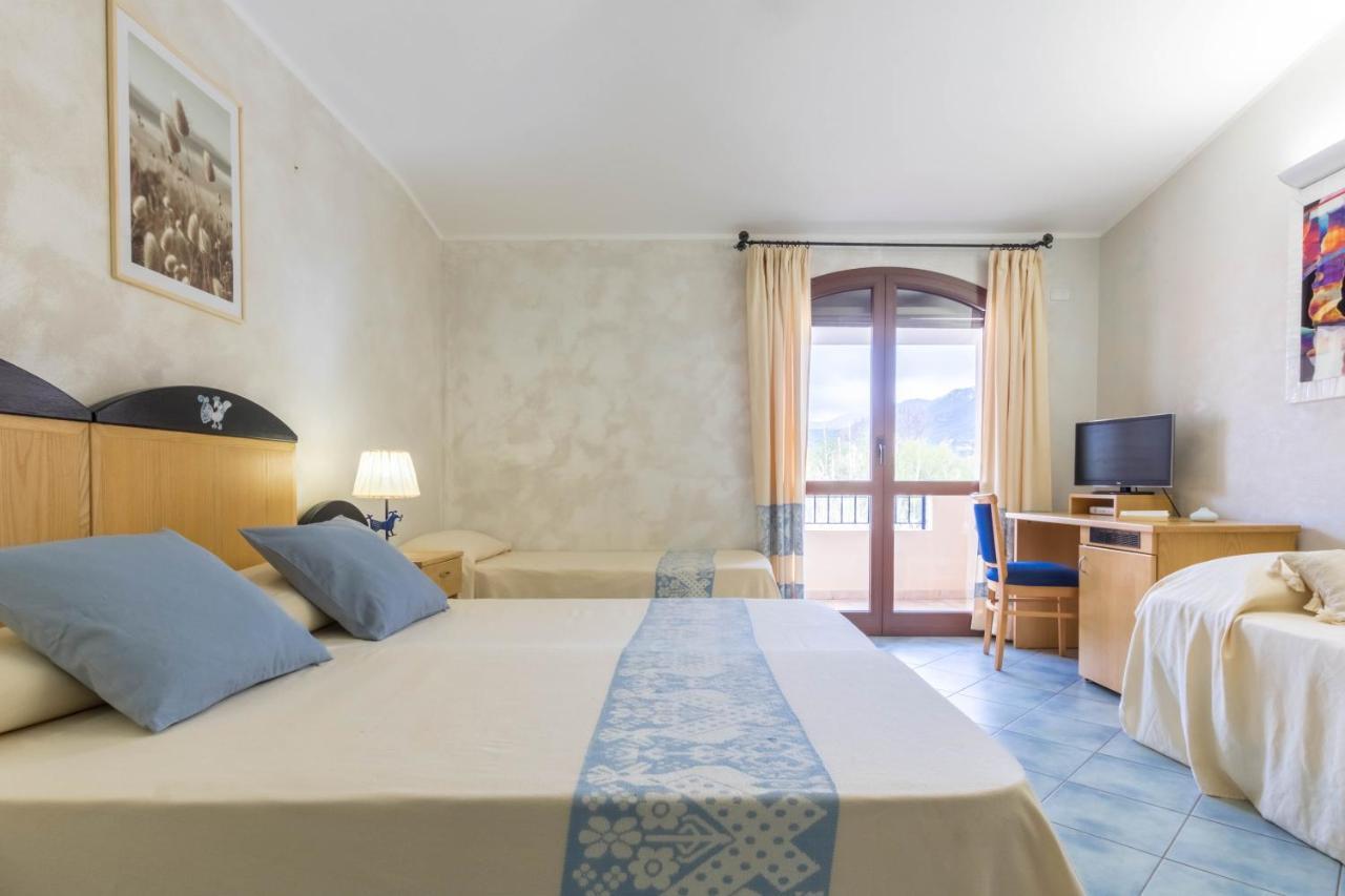 Hotel Villa Del Mare Solanas Extérieur photo
